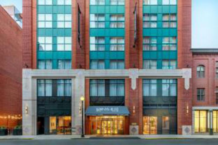 Hotel 8 of 43