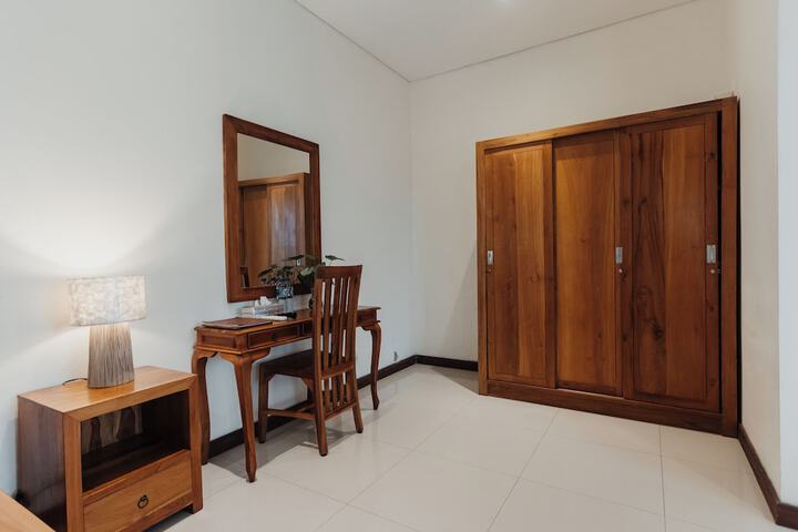 Room 19 of 66