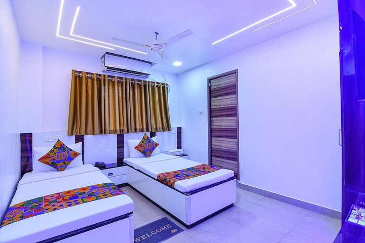Room 12 of 36