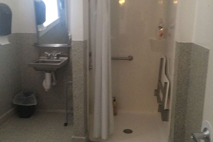 Room 16 of 48