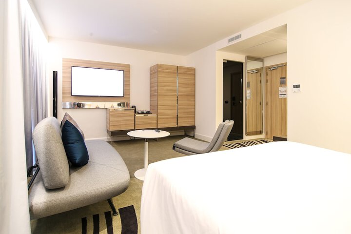 Room 10 of 315