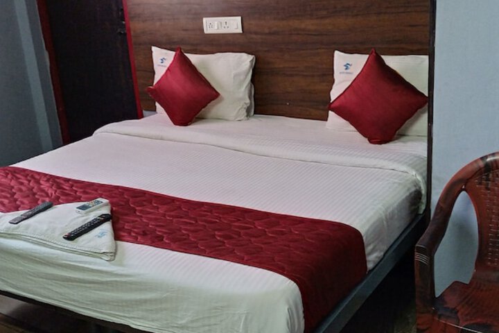 Room 15 of 28