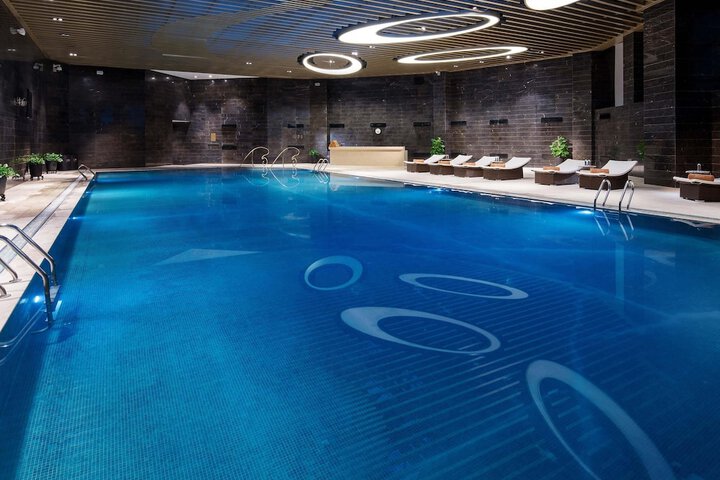 Hotel with Pool