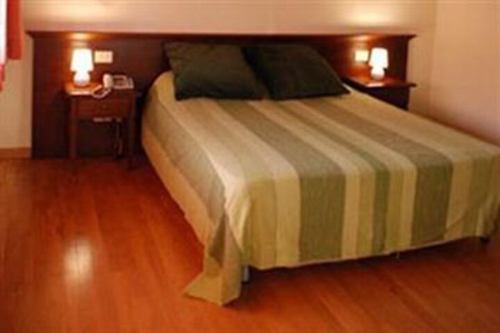 Room 18 of 40