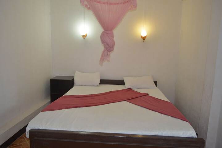 Room 9 of 31