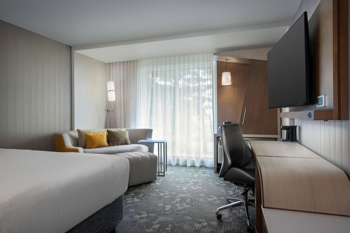 Room 10 of 41