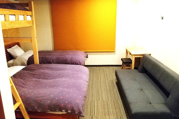 Room 36 of 76