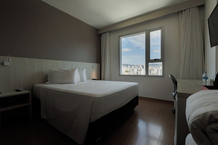 Room 29 of 48