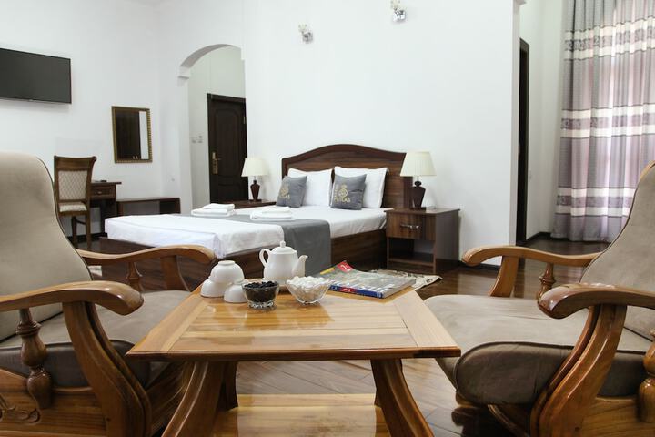 Room 8 of 27