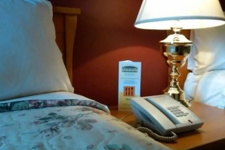 NORTHWOODS INN & SUITES