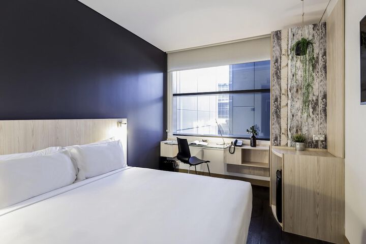 Room 6 of 44