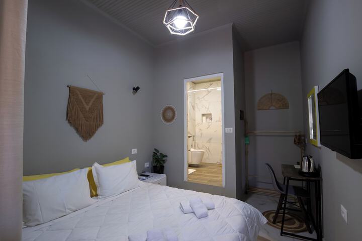Room 30 of 90