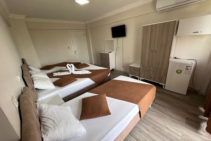 Room 7 of 57