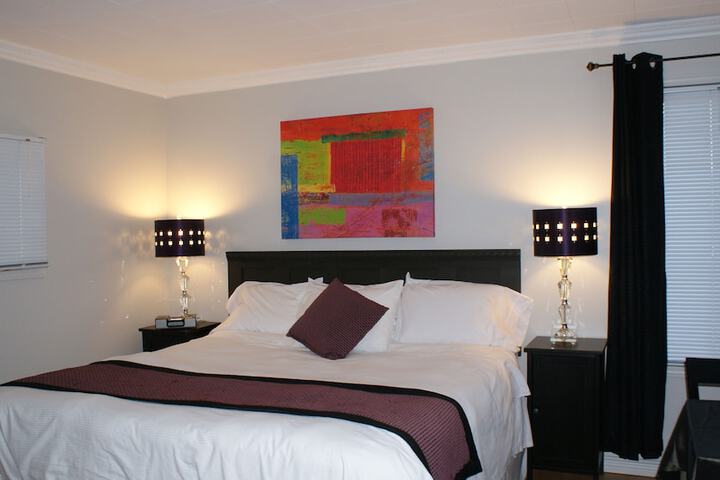 Room 4 of 16