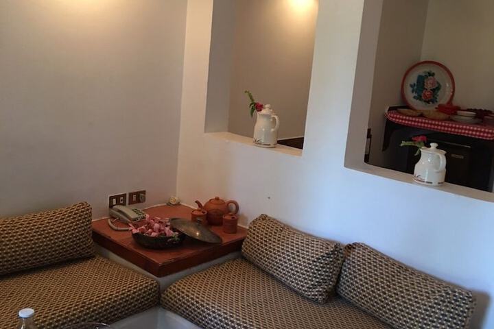 Room 6 of 49
