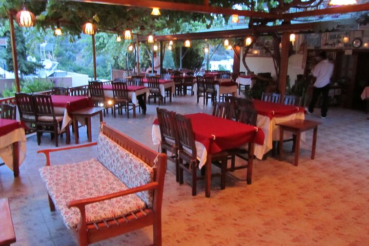 Dining 47 of 69