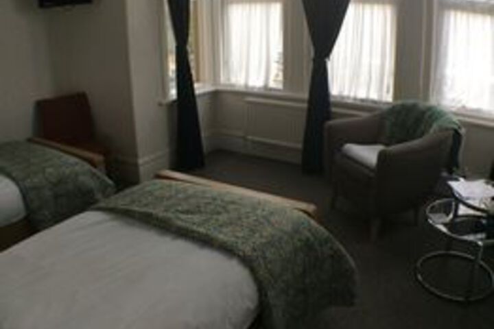 Room 28 of 48