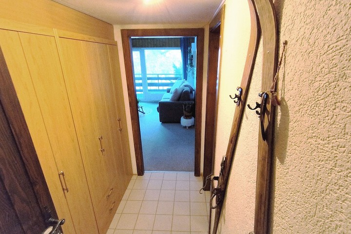 Room 4 of 15