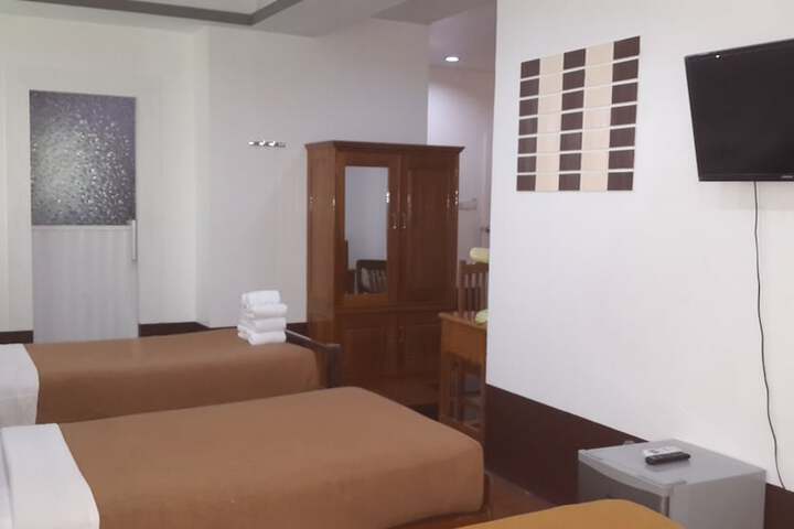 Room 15 of 51