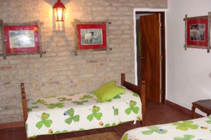 Room 2 of 67