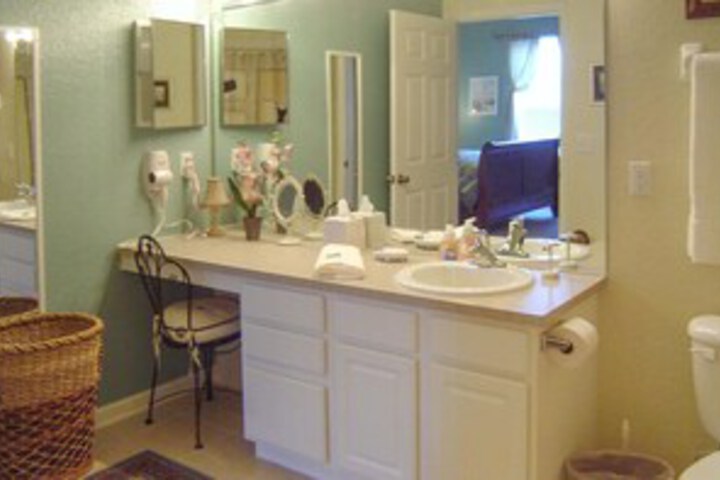 Room 2 of 27