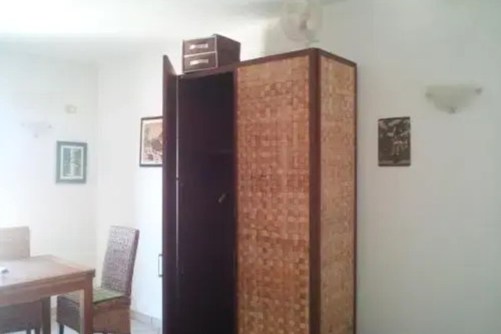 Room 2 of 15