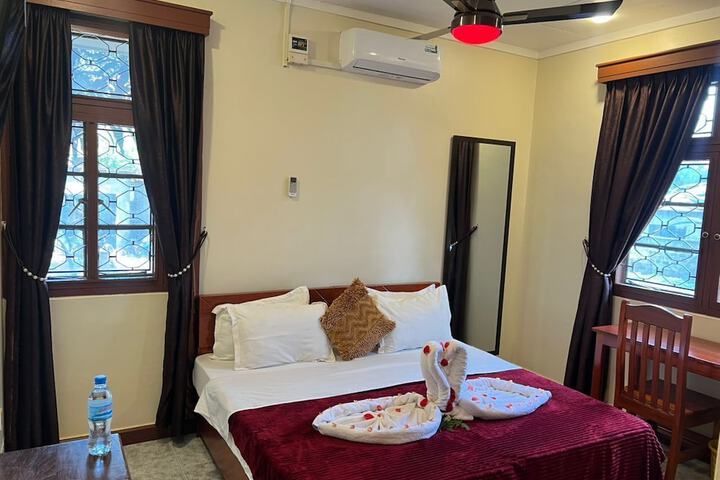 Room 52 of 92