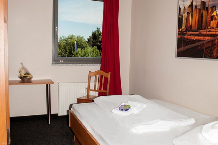 Room 2 of 13