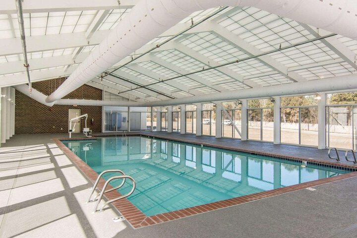 Photo of Bluegreen Vacations Patrick Henry Square an Ascend Collection Resort Pool