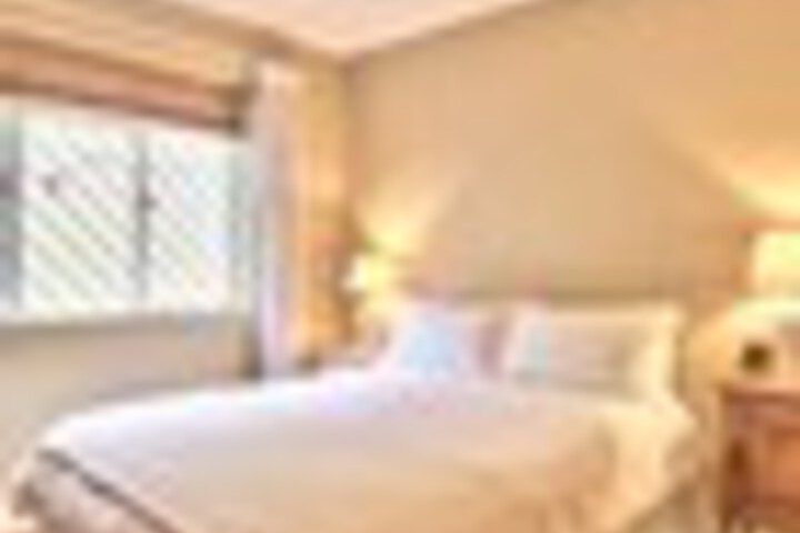 Room 26 of 132