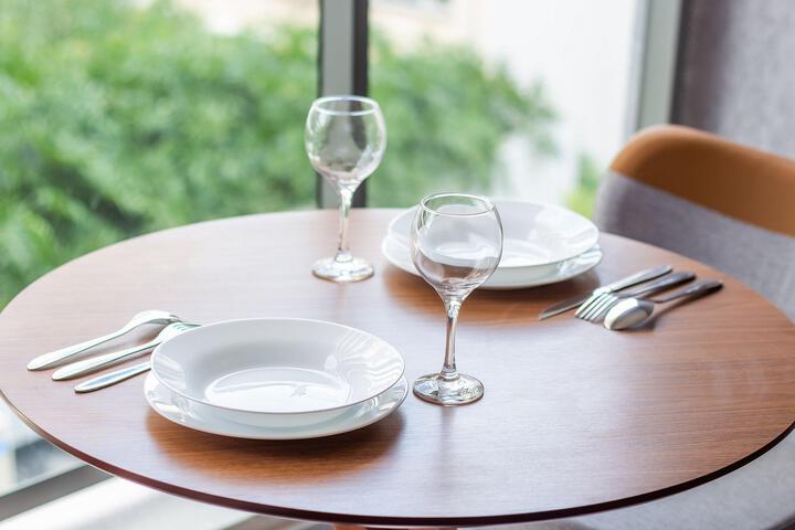 Dining 7 of 17