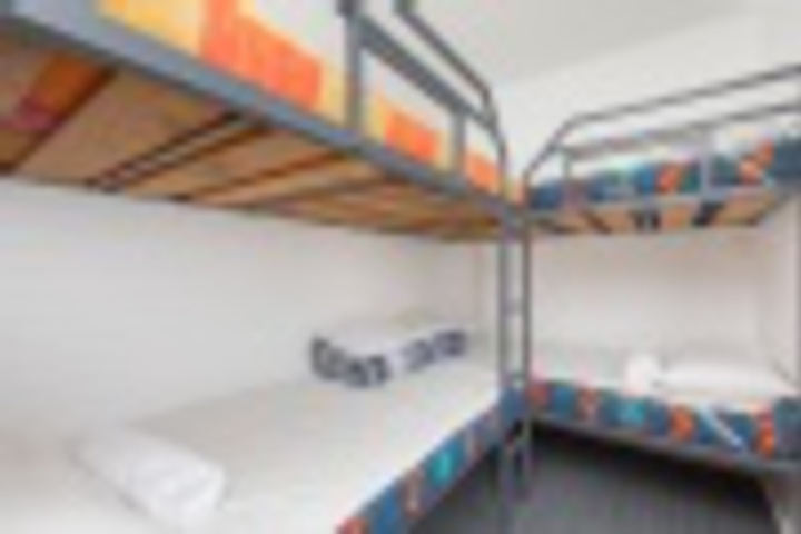 Room 640 of 876