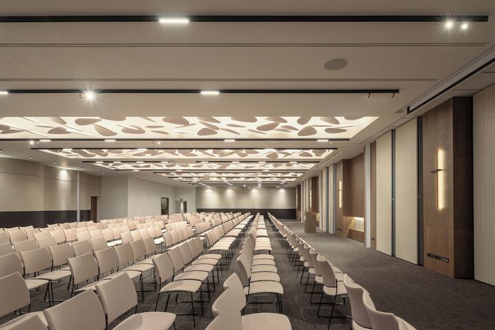 Business Center 310 of 357