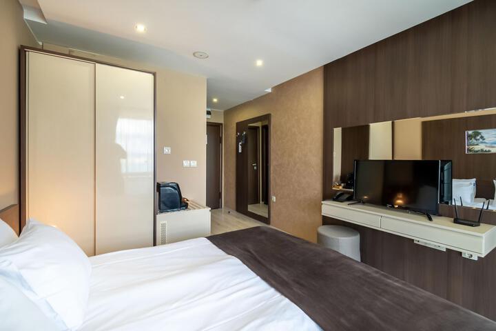 Room 59 of 76
