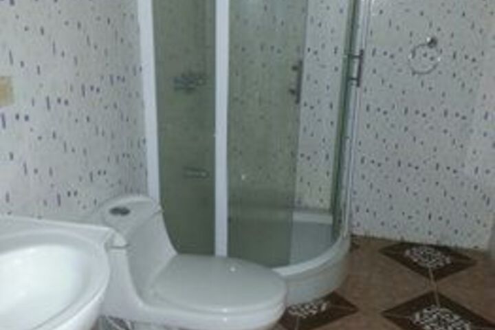Room 2 of 6