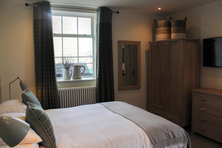 Room 14 of 34