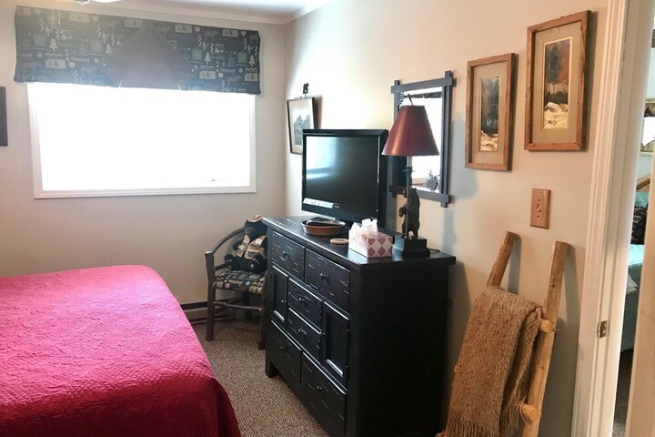 Room 3 of 24