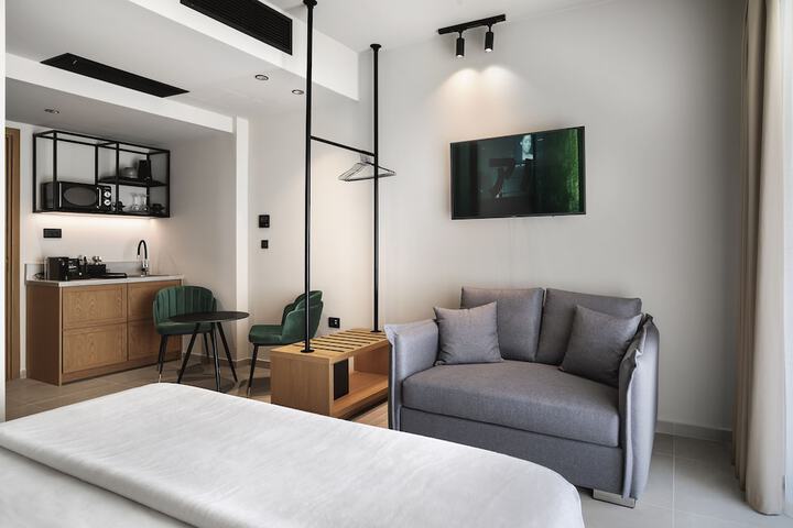 Room 33 of 56