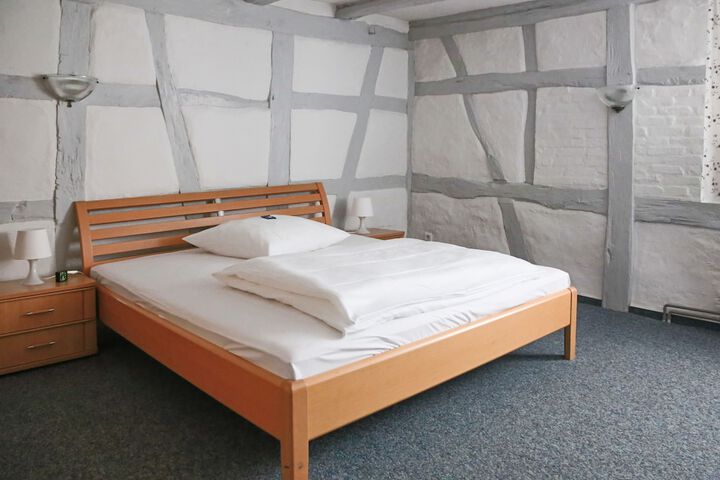 Room 8 of 15