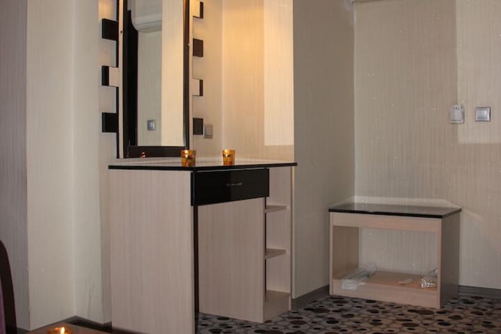 Room 36 of 90
