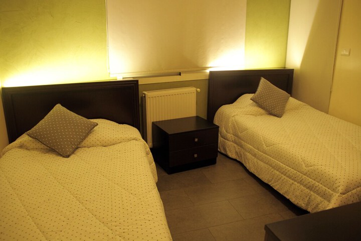 Room 8 of 82