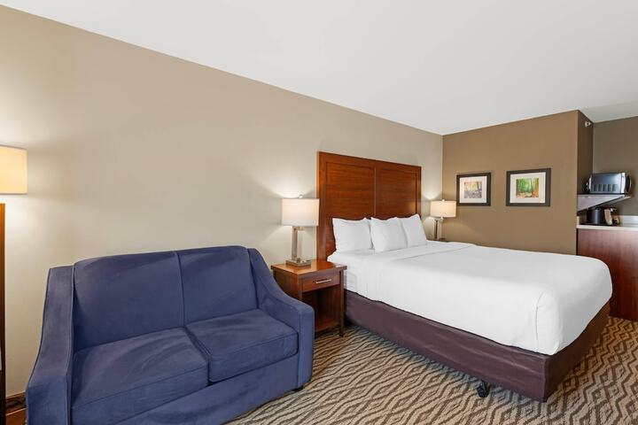 Room 34 of 62