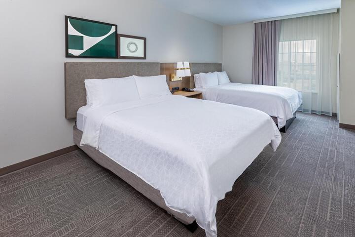 2 Queen Beds (4 of 5)