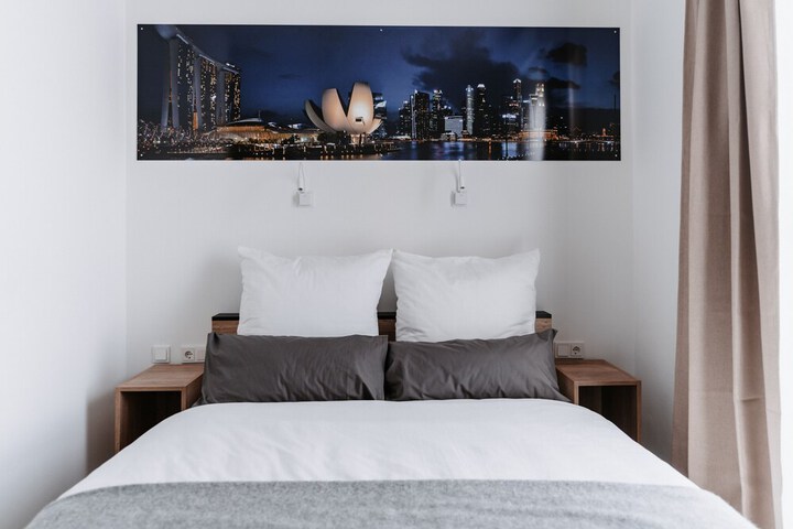 Room 53 of 86