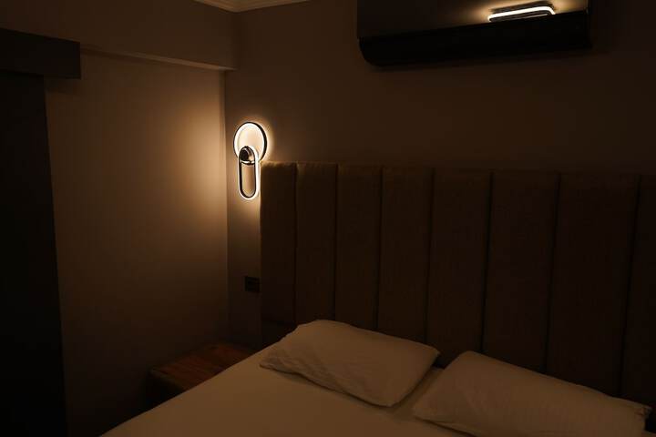 Room 14 of 27