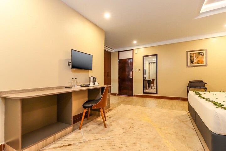 Room 4 of 51