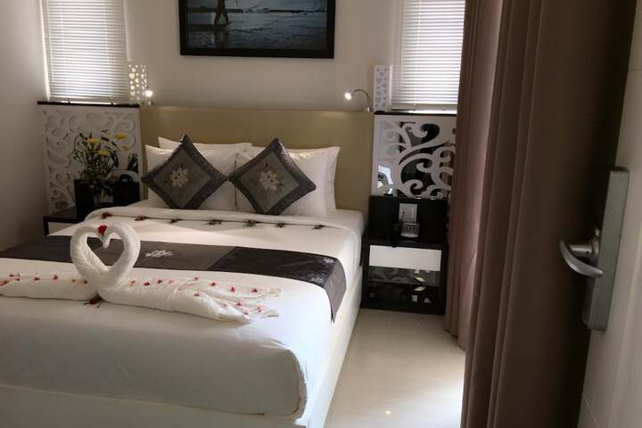 Room 28 of 59