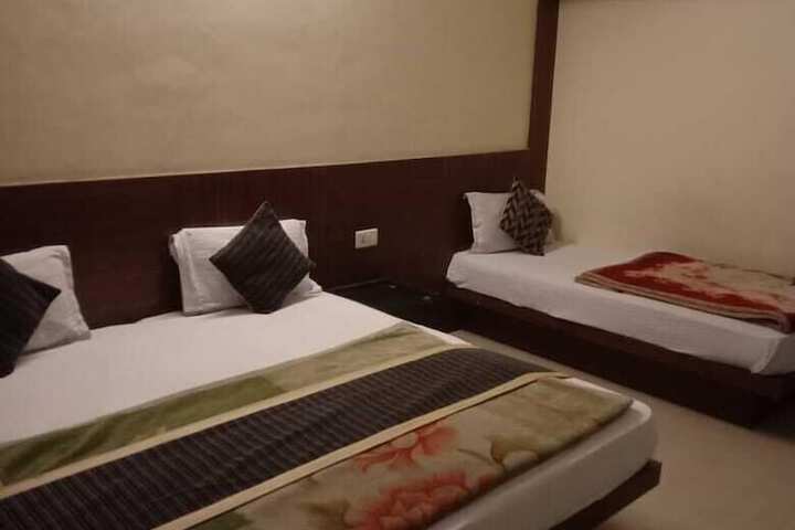 Room 34 of 37