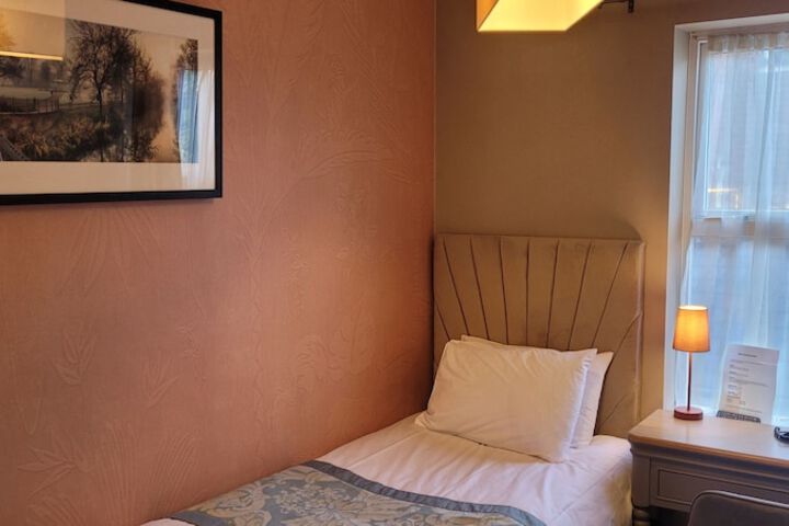 Room 20 of 40