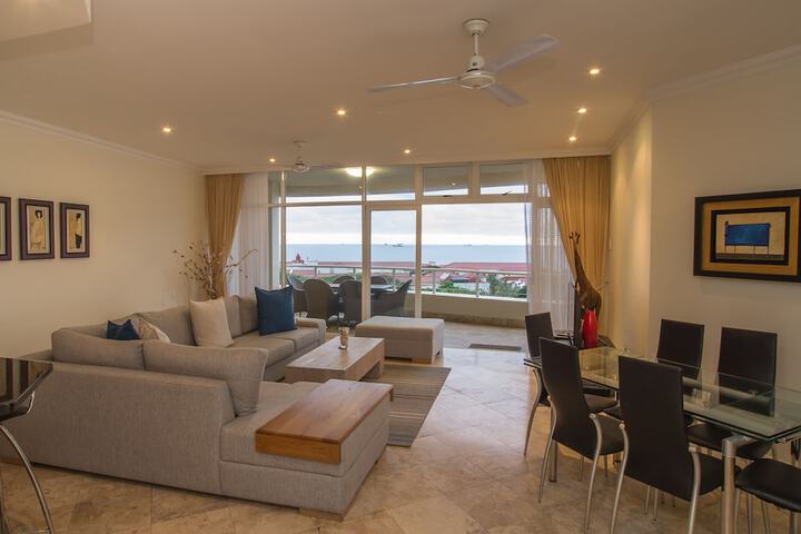 203 Oyster Quays